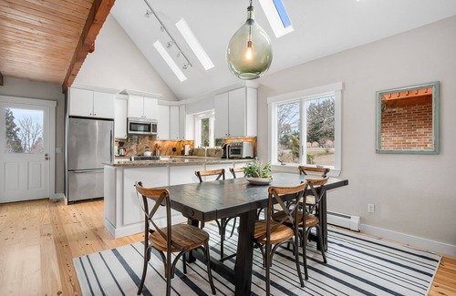 East Sandwich House | SANDY NECK BEACH 3BD 2BA AC private neighborhood beach BOOK NOW!