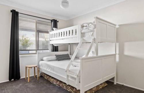 The Entrance North House | Sandy Serenity- Pet Friendly
