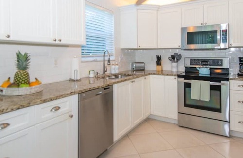 Fort Pierce Shores House | Sandy Shores 2BR Beach Getaway and Surf Spot