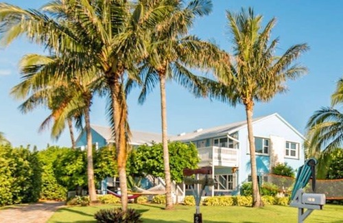 Fort Pierce Shores House | Sandy Shores 2BR Beach Getaway and Surf Spot