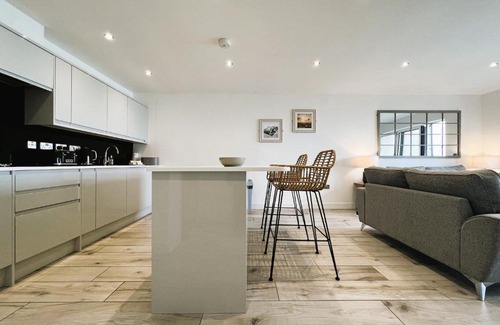 Sandown Apartment | Sandy Shores