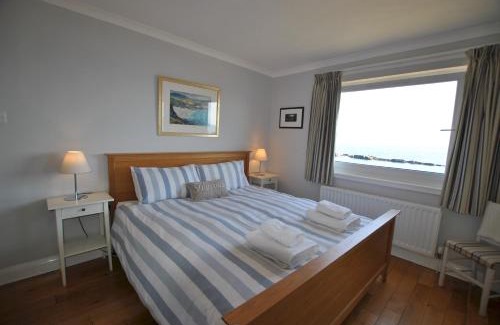Cellardyke House | Sandy Sorlands Beach House- stunning seaside home