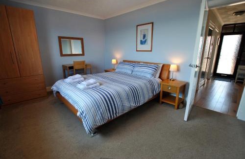 Cellardyke House | Sandy Sorlands Beach House- stunning seaside home