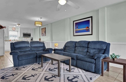 North Topsail Beach Condo | Sandy Toes & Ocean Views – Ground-Floor Gem