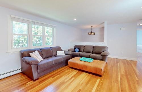 Manomet House | Sandy Toes Retreat