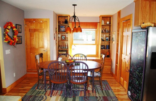 Cedar Cottage | Sangria Sunrise - Lake Leelanau Chalet