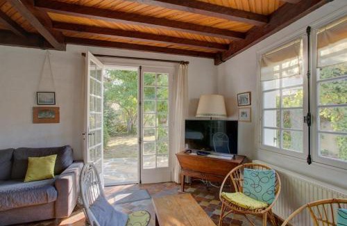 Sanguinet Villa | SANGUINET Jolie maison 2 chambres avec jardin proche Lac classé 2 étoiles