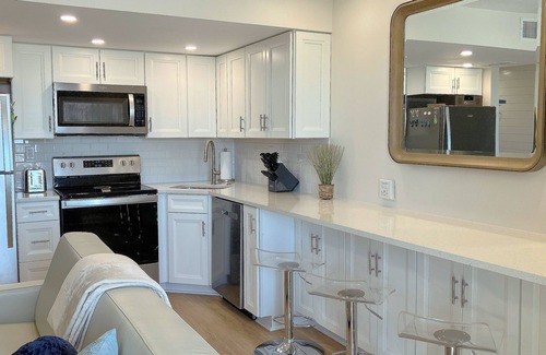 Sanibel Condo | Sanibel 1-bedroom Beachfront Condo!