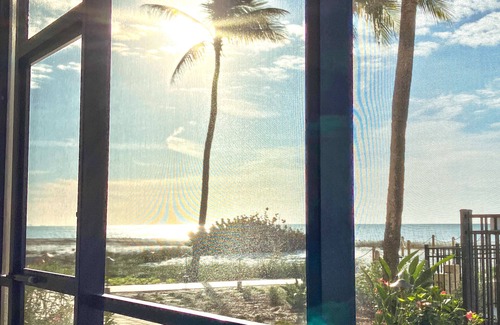 Sanibel Condo | Sanibel 1-bedroom Beachfront Condo!