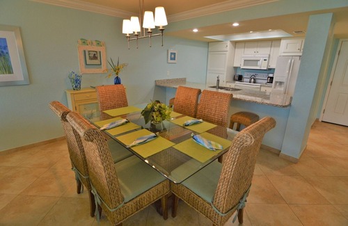 Punta Rassa Condo | Sanibel Harbour 611:Private beachfront condo with wrap-around lanai-activities abound nearby!