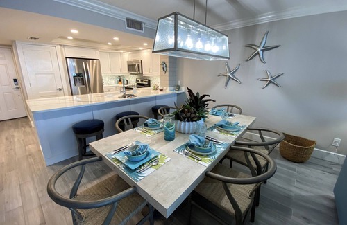 Punta Rassa Condo | Sanibel Harbour Resort Bay View Tower 534: Beautifully appointed, newly renovated condo