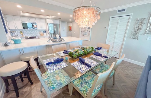 Punta Rassa Condo | Sanibel Harbour Resort Harbour Tower 1011: Private beach retreat with gulf coast sunset views