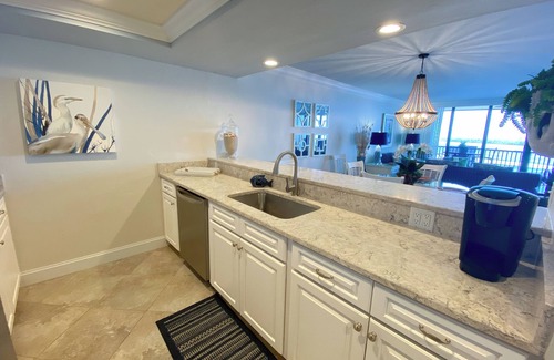 Punta Rassa Condo | Sanibel Harbour Resort Harbour Tower 616 Updated luxury condo with stunning views