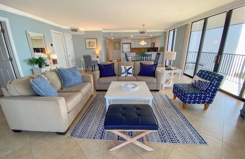 Punta Rassa Condo | Sanibel Harbour Resort 237: Experience the sunsets on this Waterfront wrap around lanai