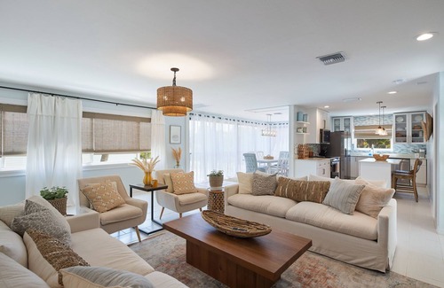 Belle Meade House | Sanibel Sunrise- Remodeled West End Home