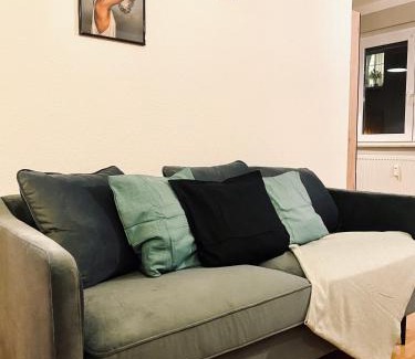 Andreasvorstadt Apartment | Saniertes Studio - Elisa - mit Balkon, WLAN, Smart-TV & Küche in City-Nähe
