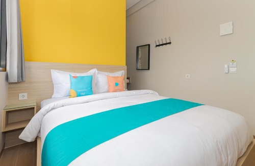 Surabaya Hotel | Sans Hotel Clover Ace Surabaya by RedDoorz