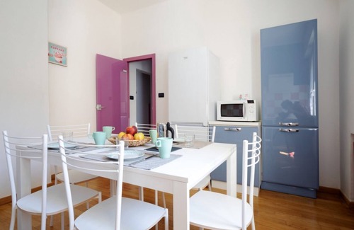 San Donato-San Vitale Apartment | Sant'Orsola Malpighi Colorful & Roomy Apartment