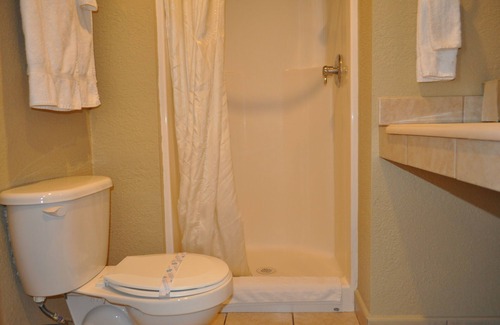 Downtown Riverside Hotel | Santa Cruz Inn Riverside