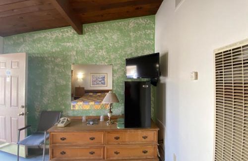 Tehachapi Hotel | SANTA FE MOTEL