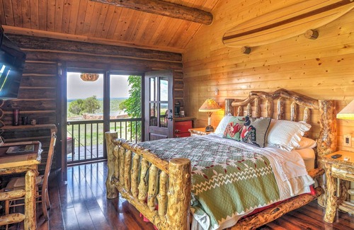 Ribera Cabin | Santa Fe Ranch at Christmas