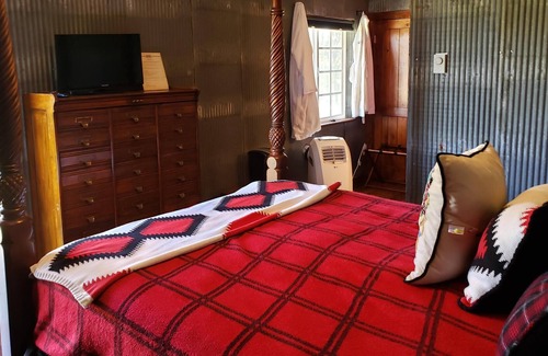 Ribera Cabin | Santa Fe Ranch at Christmas