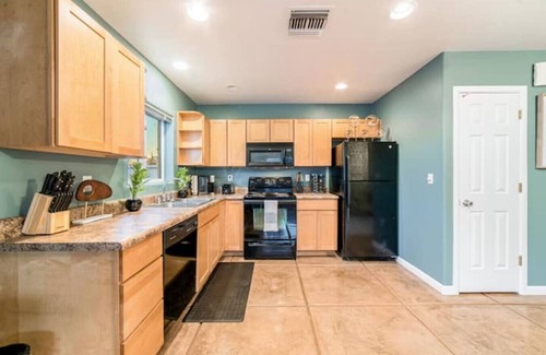Campus Farm House | Santa Rita GH (Mike Morgan)