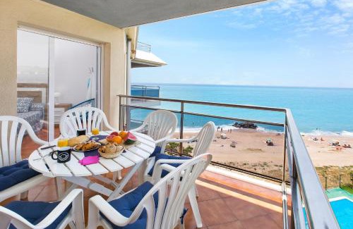 Santa Susanna Apartment | Santa Susanna Skyline Apartment