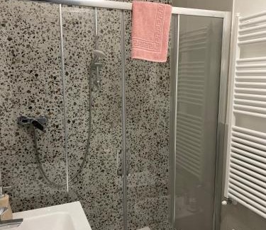 Lovere Old Town Apartment | Santa Vincenza - Suite Indipendente