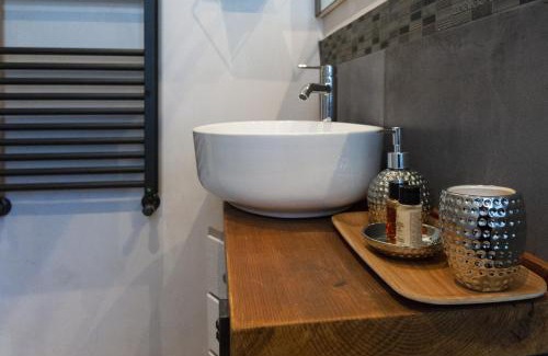 Meleto Apartment | SantaBarbara
