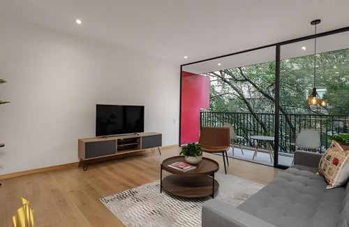 Las Lomas I Apartment | Santacoloma 407 Peaceful apt with green views. AC