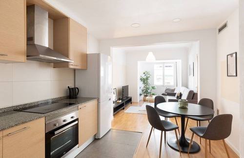 Collblanc y La Torrassa Apartment | Santiago Apartment by Olala Homes