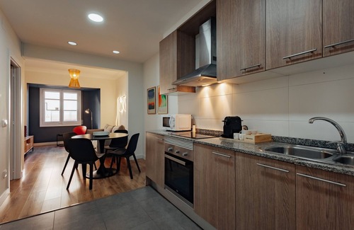 Collblanc y La Torrassa Apartment | Santiago Apartment by Olala Homes