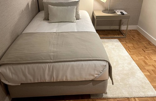 Sever do Vouga Bed & Breakfast | Santiago Family House -Single Room with Private Bathroom