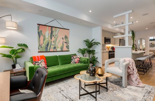 West Hillhurst Apartment | Santuario Kensington - Inner City Escape