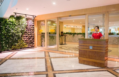 Jiyang Hotel | Sanya Resort Golden Palm