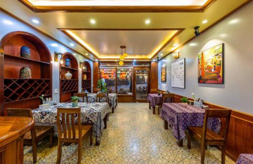 Sa Pa House | SaPa Fansipan View Homestay & Trekking