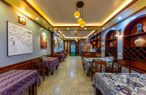 Sa Pa House | SaPa Fansipan View Homestay & Trekking