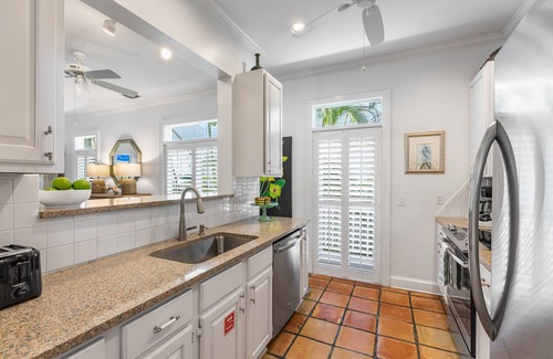 Bahama Village House | SAPODILLA HOUSE ~ Spectacular 3B/3.5Ba Annex Home w/Private Heated Pool!