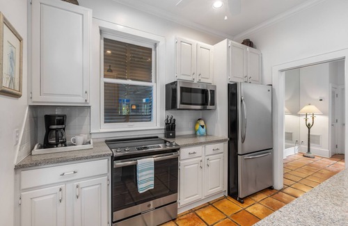 Bahama Village House | SAPODILLA HOUSE ~ Spectacular 3B/3.5Ba Annex Home w/Private Heated Pool!