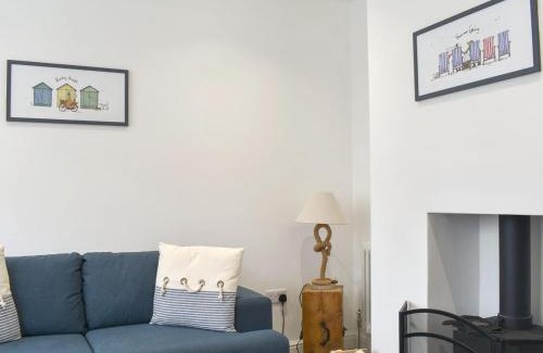 Pakefield House | Sapphire Cottage