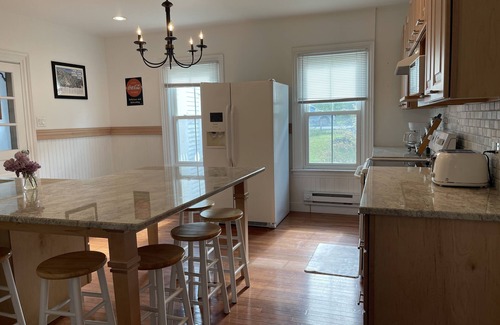 Chestertown House | Sapphire House-Large Beautiful home in the Adirondacks! Only 15m to LkGeorge