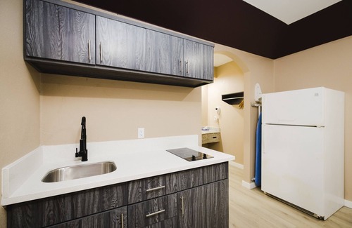 Channelview Hotel | Sapphire Inn & Suites