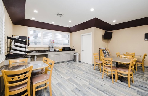 Channelview Hotel | Sapphire Inn & Suites