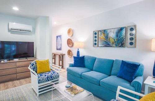 West Beach Village House | Sapphire Seascape