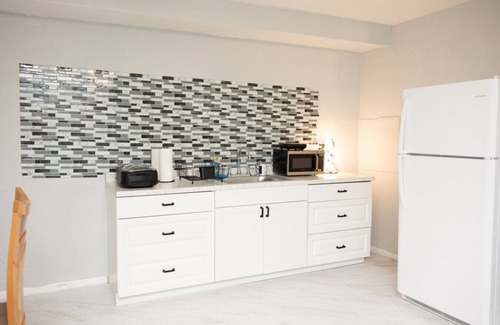 Constable Hook Apartment | Sapphire Suite | Near NYC & EWR