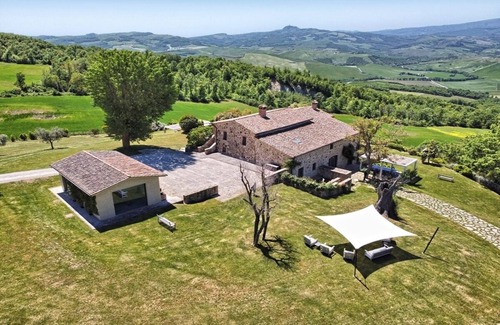 Sarteano Villa | Sapphire Villa