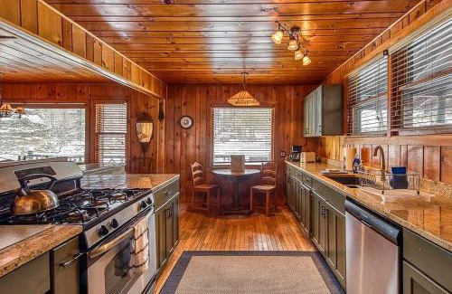 Saranac Lake House | Saranac Lakefront Cabin Fall Foliage Retreat