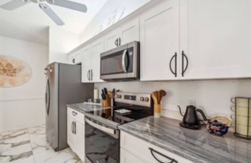 Fruitville House | Sarasota 4-bedroom spacious with pool fast WiFi