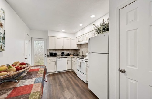 Laurel Park House | Sarasota Downtown Apartment!